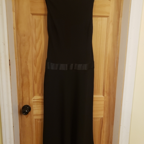 Dress - Picture 4 of 5
